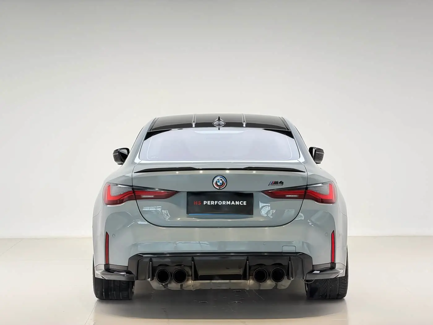 BMW M4 2023 — Фото 10/11
