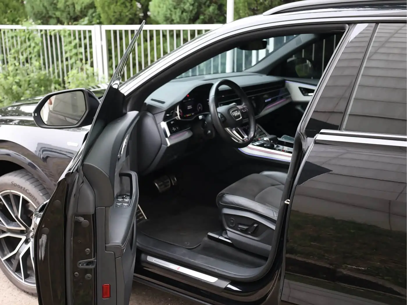 Audi Q8 2020 — ფოტო 8/18