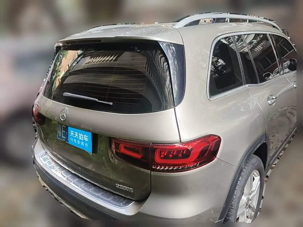 Mercedes-Benz GLB 2020 — Фото 2/13