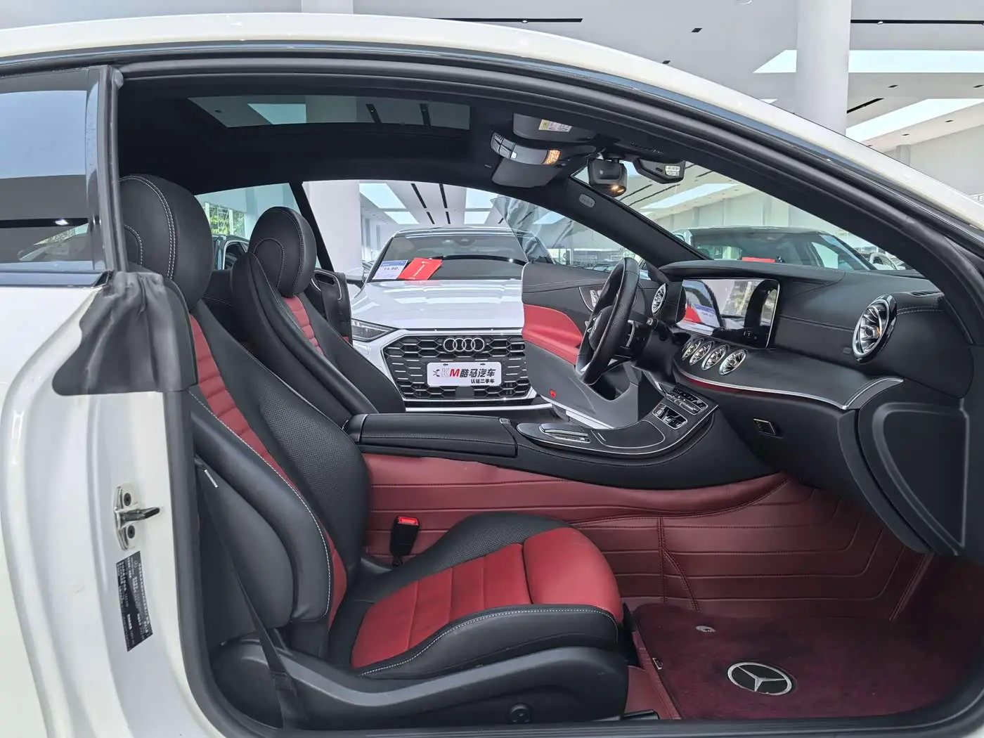 Mercedes-Benz E-Class 2023 — Фото 11/14