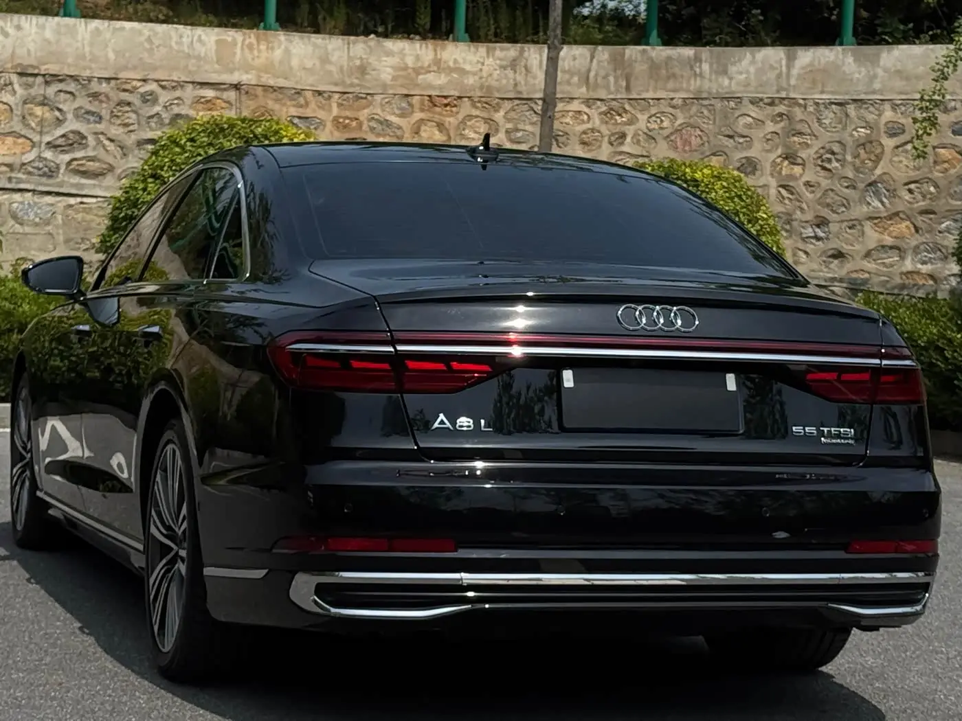 Audi A8 2023 — Photo 6/19