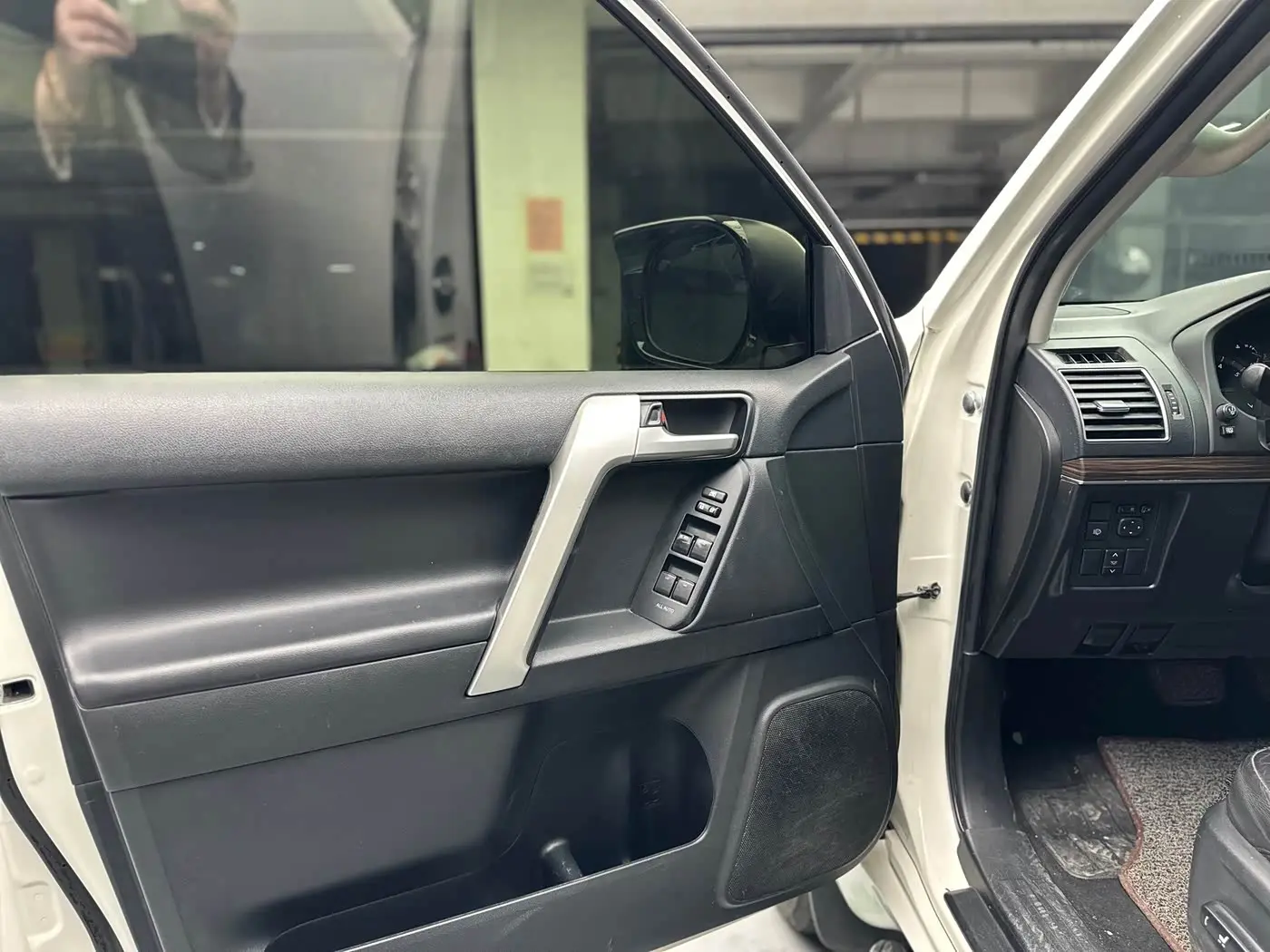 Toyota Prado 2019 — Фото 6/15