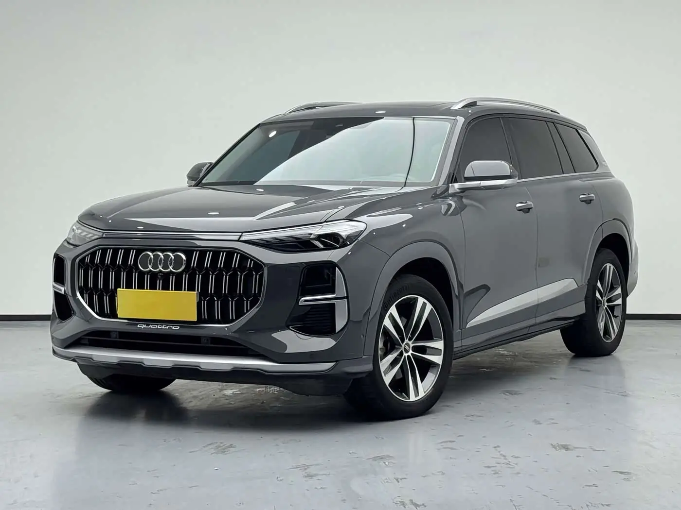 Audi Q6 2023 — Photo 1/18