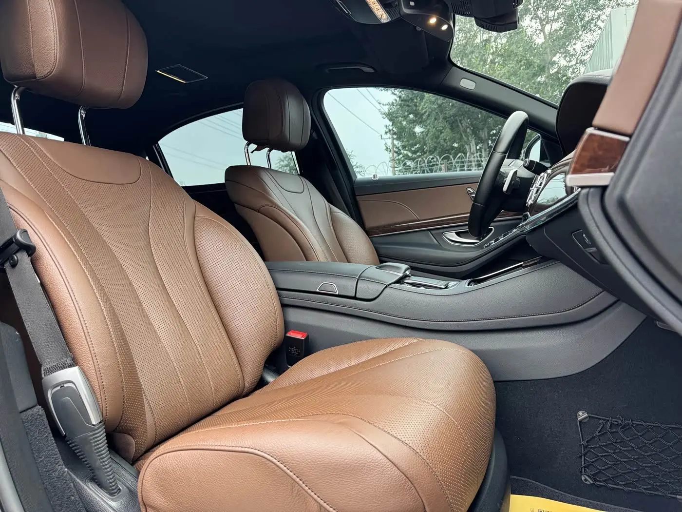 Mercedes-Benz S-Class 2019 — Photo 17/18