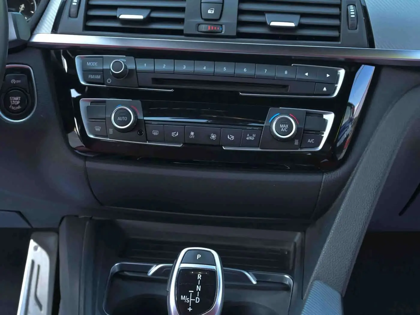 BMW 3 Series 2019 — Фото 9/16