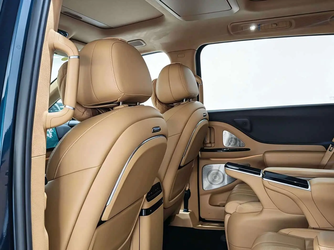 Voyah Auto Voyah Dreamer 2024 — Photo 7/10
