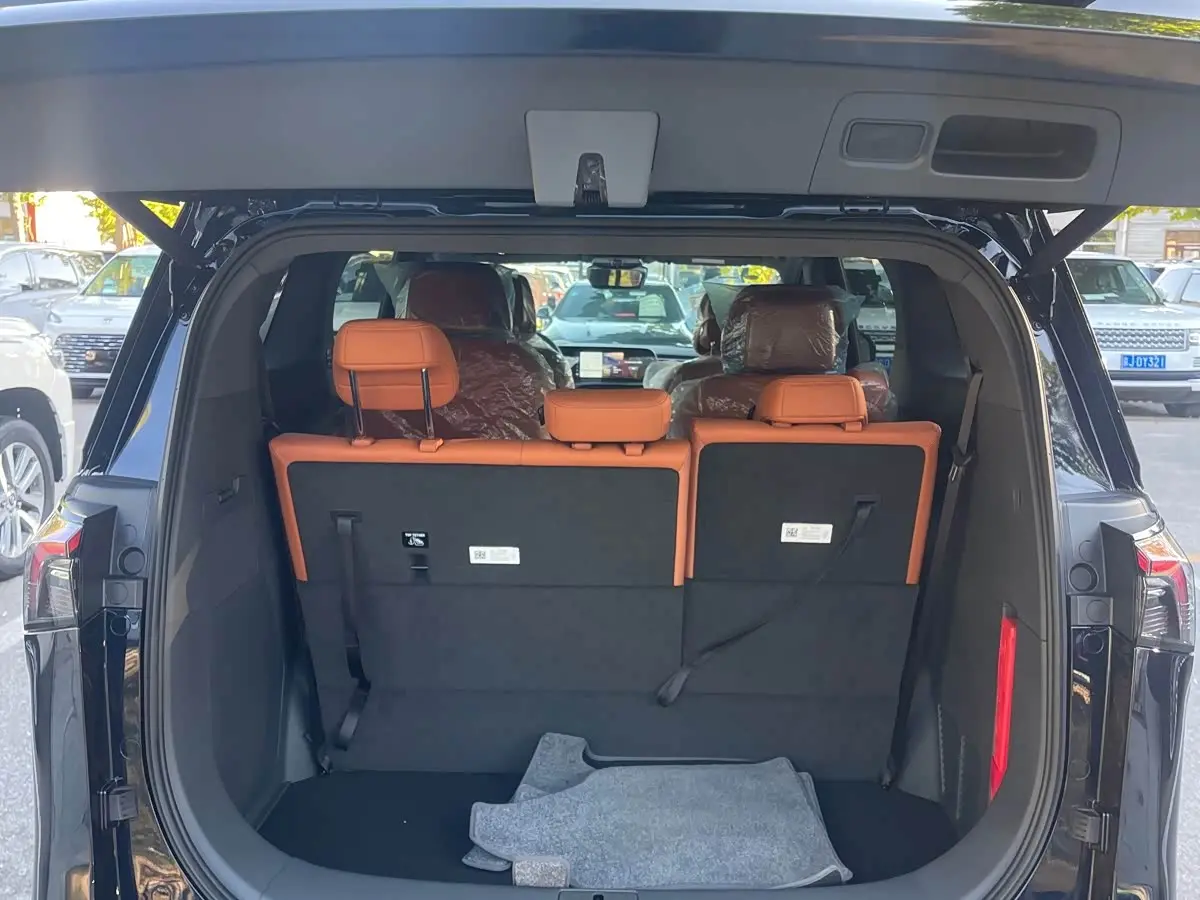 Buick GL8 New Energy 2026 — Photo 14/19