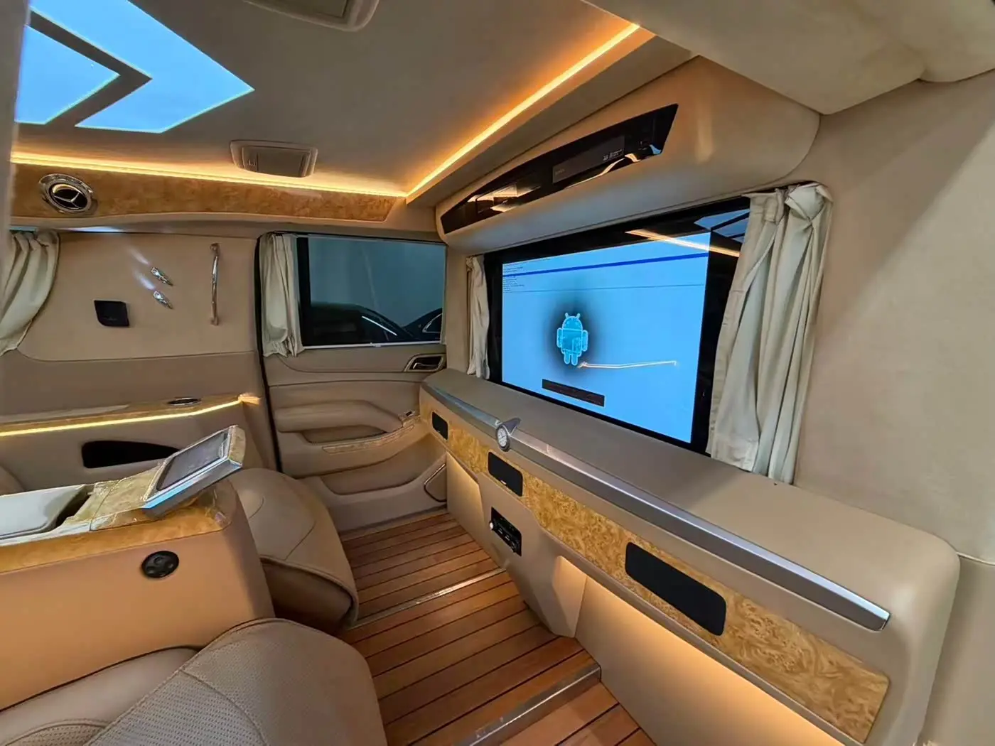 Daolangge GMC Yukon 2018 — Photo 16/16