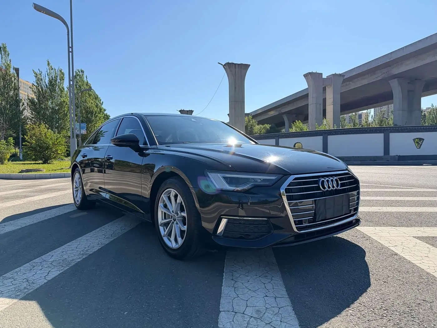 Audi A6L 2021 — Photo 3/16