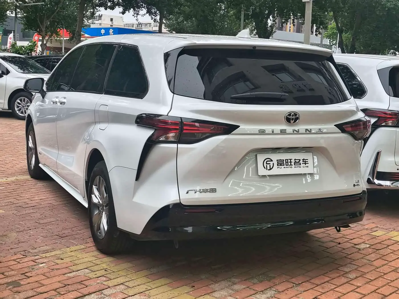 Toyota Sienna 2025 — ფოტო 4/20