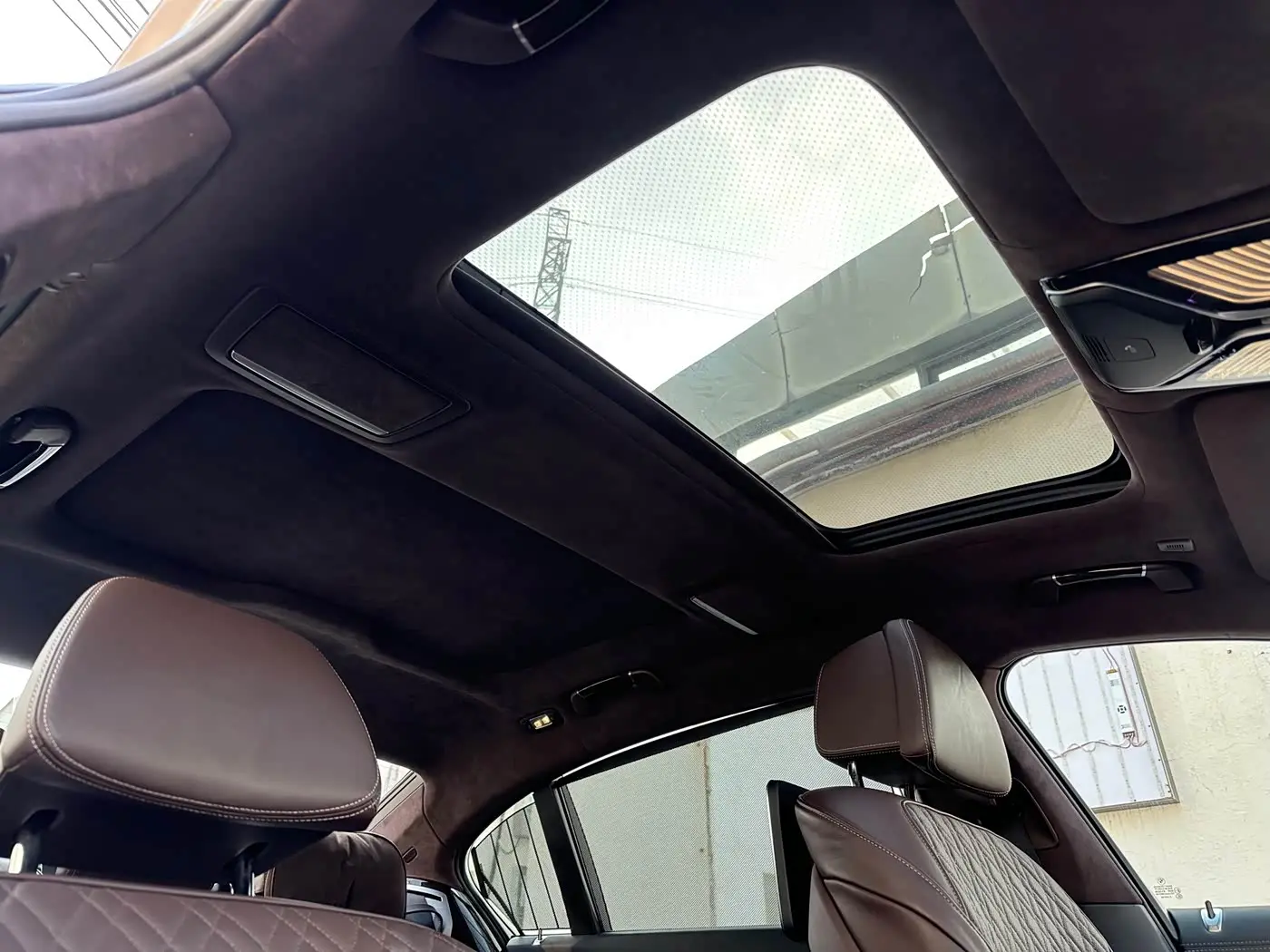 BMW 7 Series 2018 — Şəkil 18/20