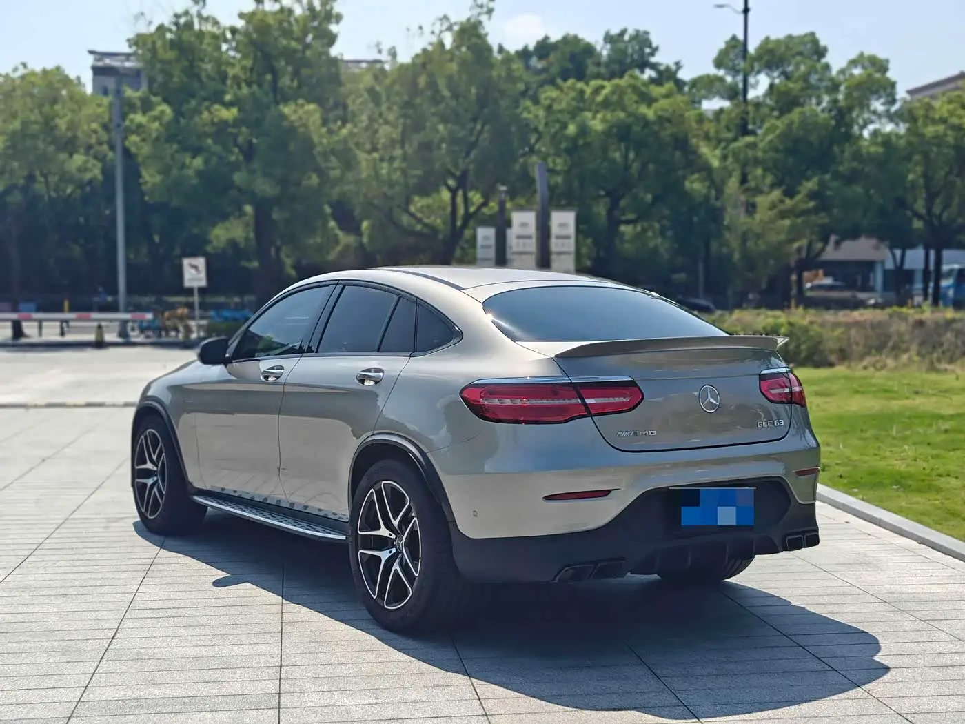 Mercedes-Benz GLC Coupe AMG 2019 — Фото 4/20