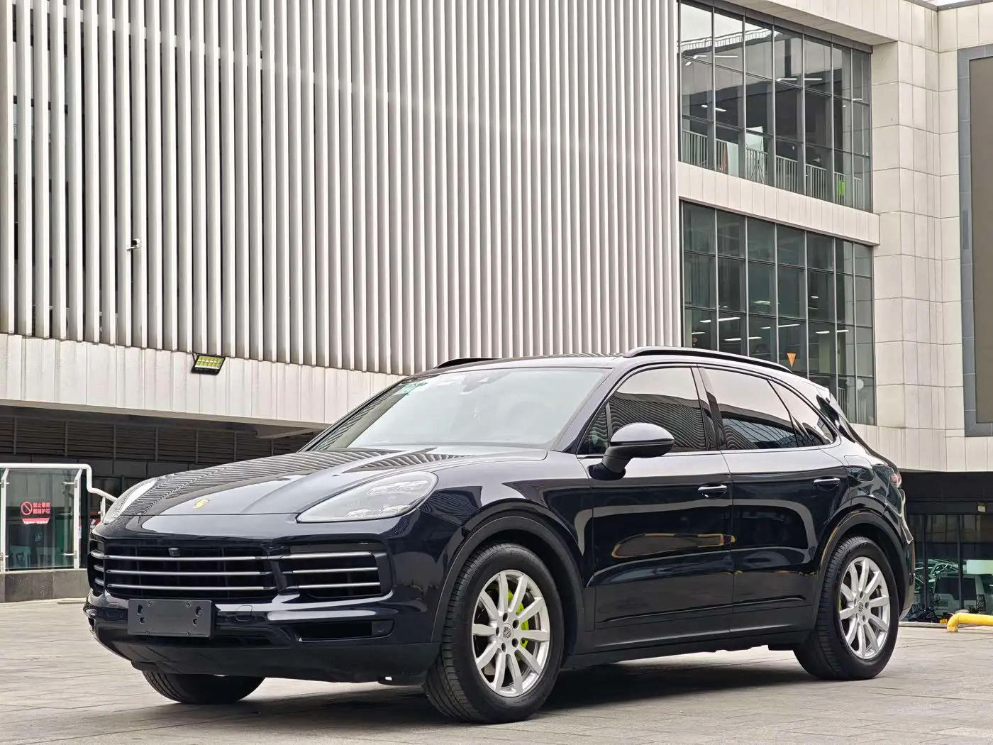 Porsche Cayenne New Energy 2020 — Photo 4/20