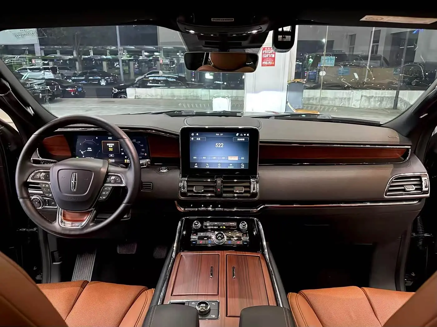 Lincoln Navigator 2022 — Photo 8/9