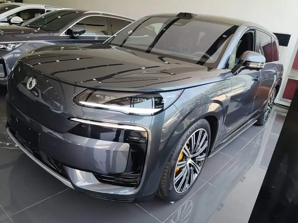 Denza N9, 2025
