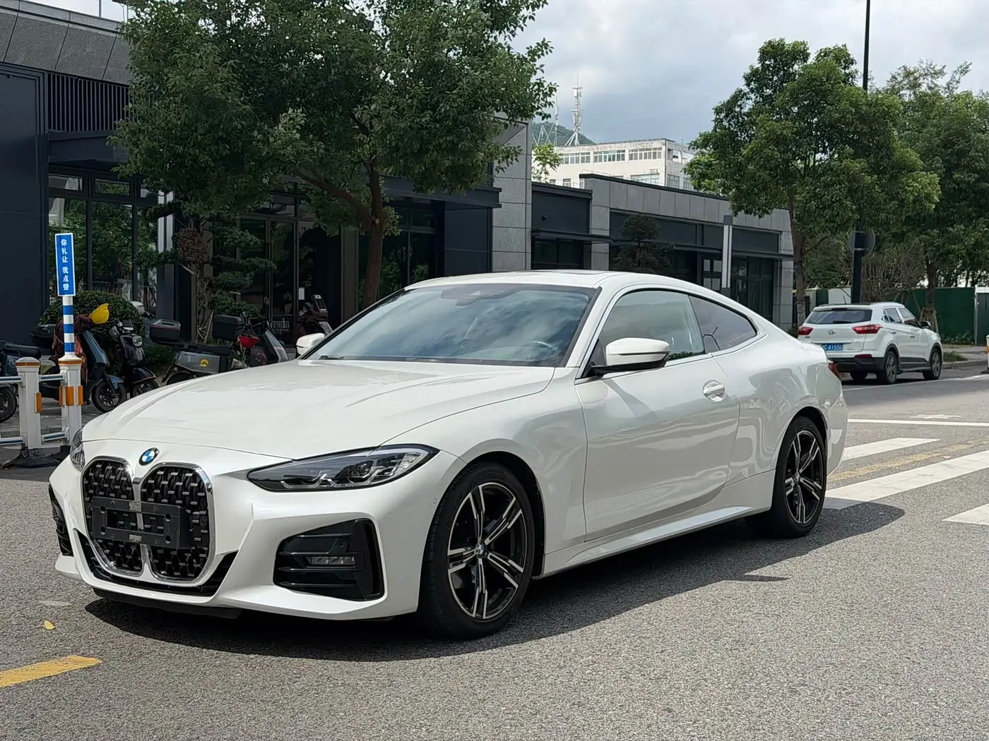 BMW 4 Series 2021 — Photo 3/18