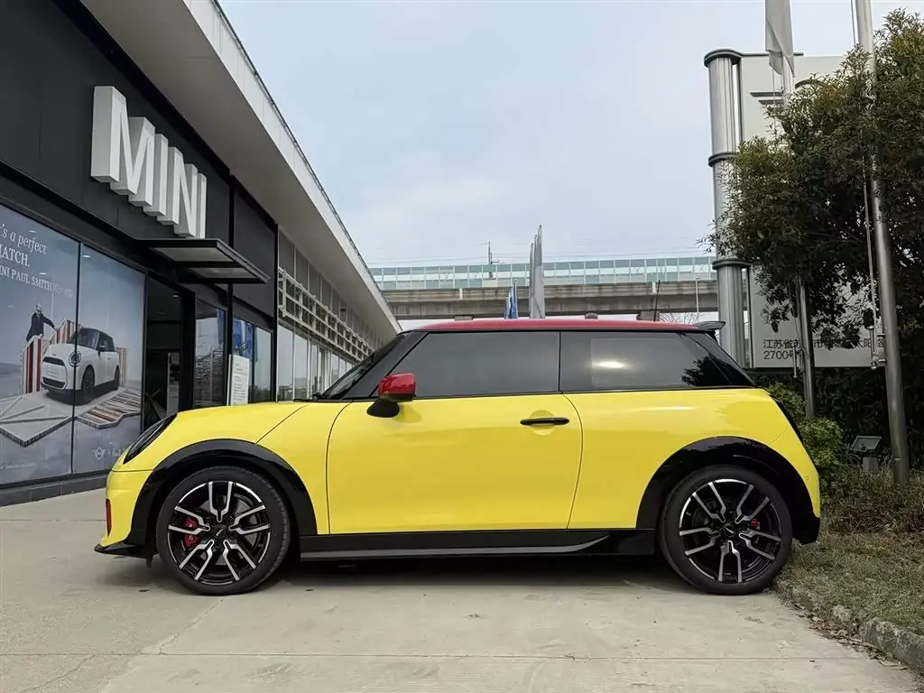 MINI JCW 2026 — Şəkil 2/17