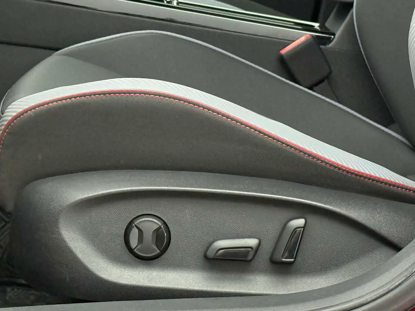 Volkswagen Lamando 2022 — Photo 17/20