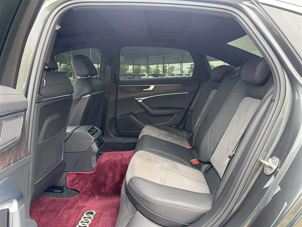 Audi A6L 2022 — Photo 13/20