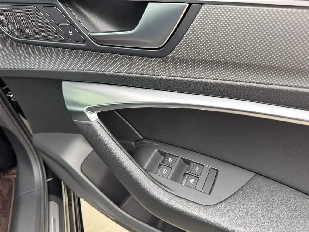 Audi A6L 2022 — Photo 14/20