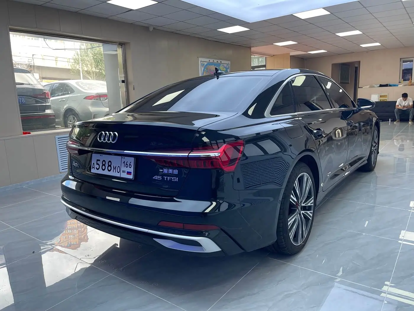 Audi A6L 2025 — Photo 9/9