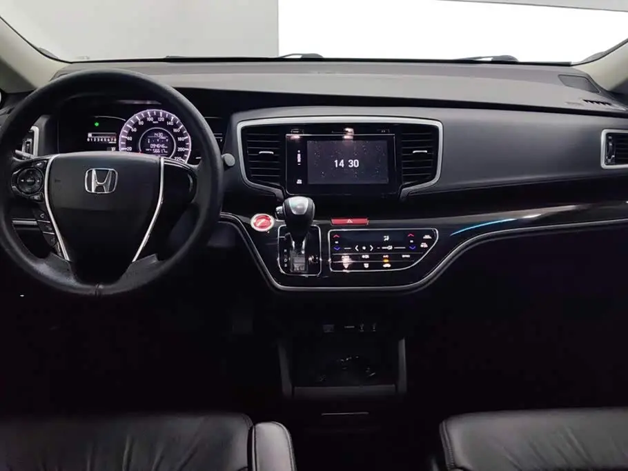 Honda Odyssey 2020 — Фото 12/16