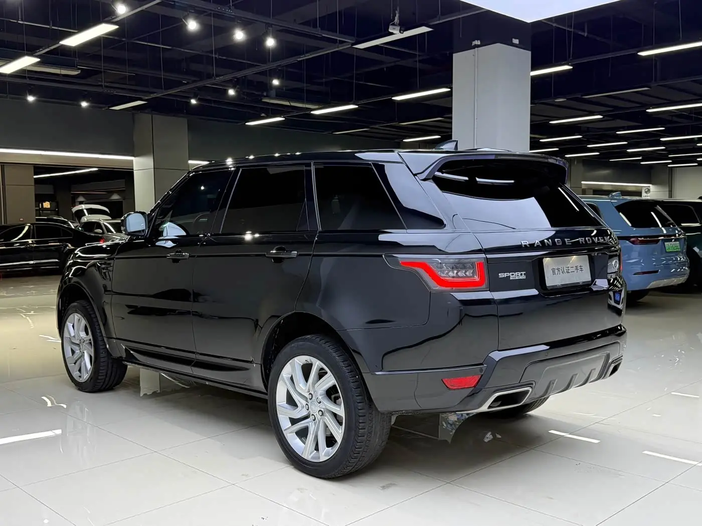 Land Rover Range Rover Sport 2018 — Фото 16/18