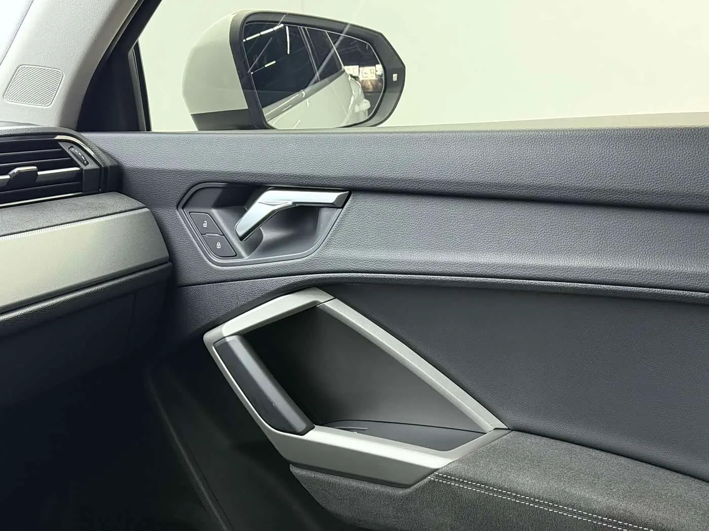 Audi Q3 2022 — Photo 10/20