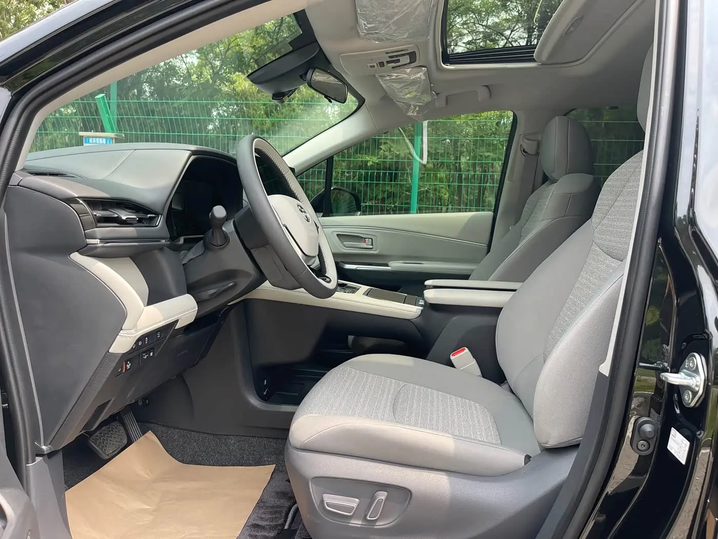 Toyota Sienna 2026 — Photo 5/18