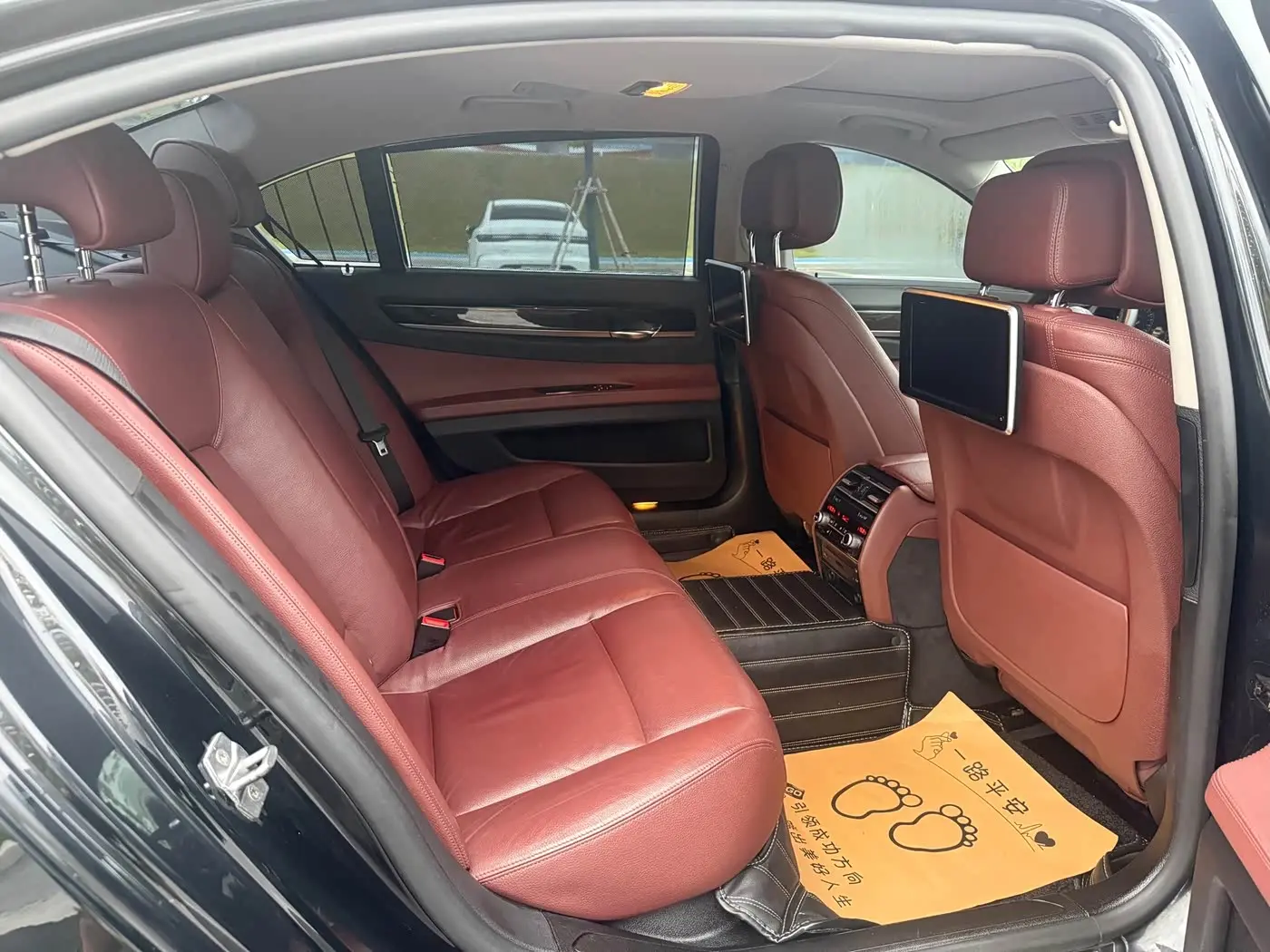 BMW 7 Series 2014 — Фото 13/16