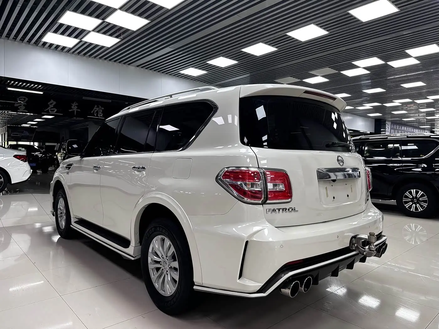 Nissan Patrol 2019 — Photo 5/14