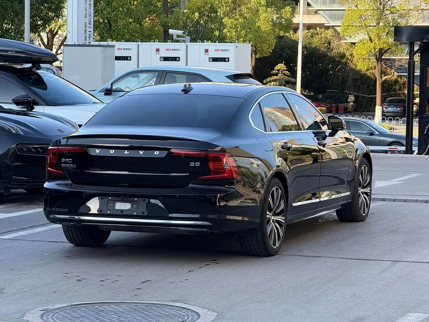 Volvo S90 2023 — ფოტო 3/19