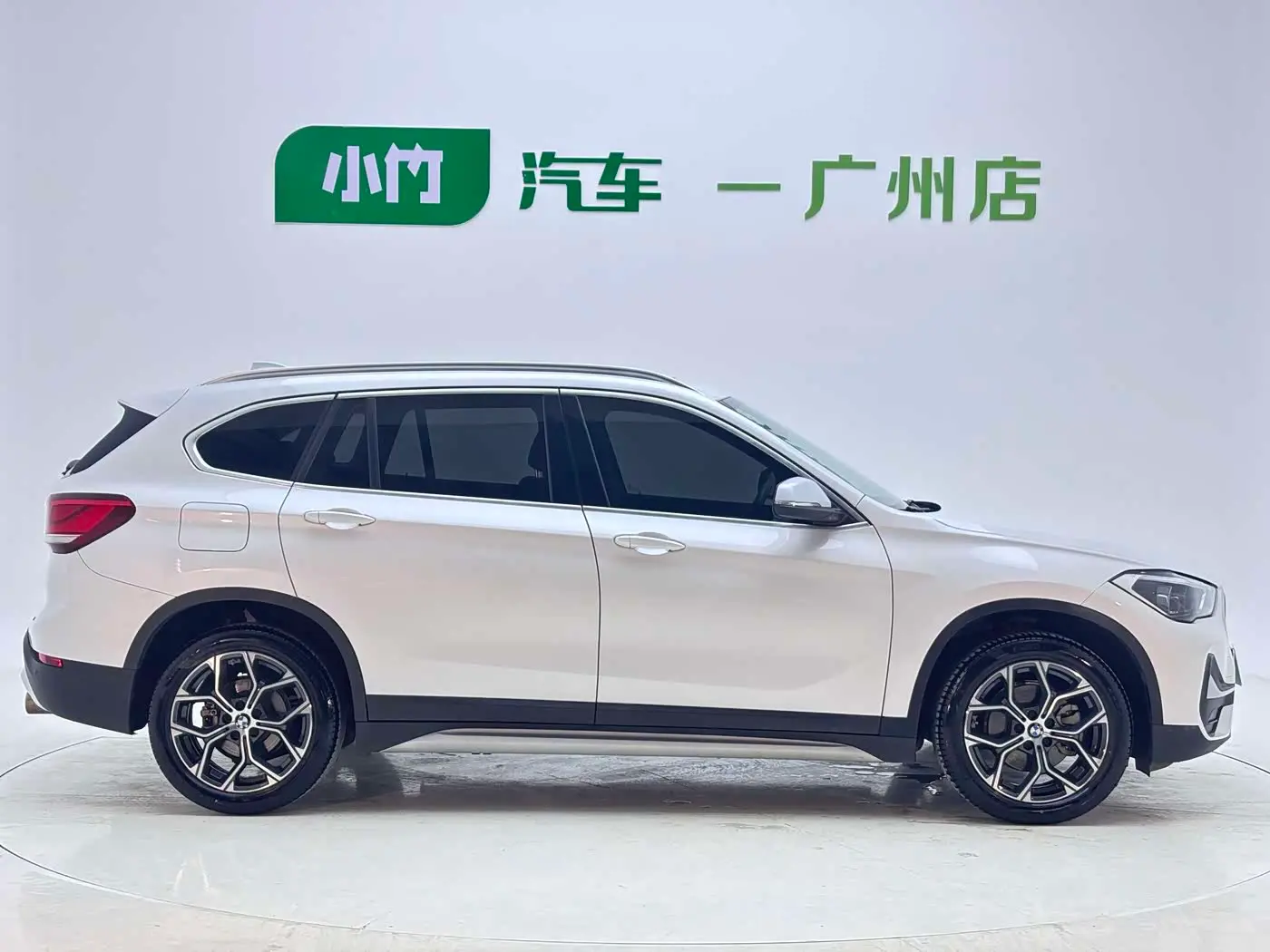 BMW X1 2023 — Photo 8/20