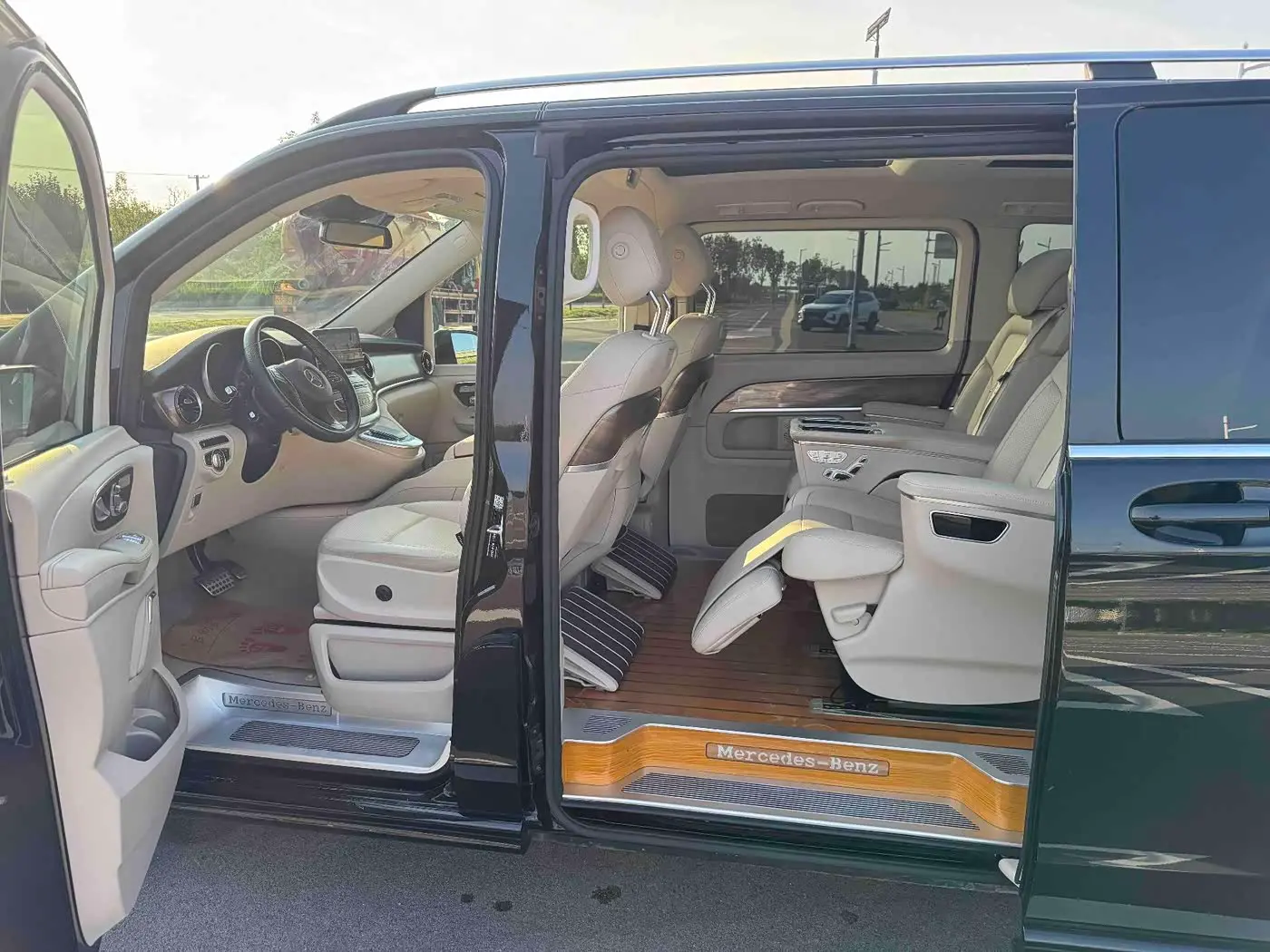 Mercedes-Benz V-Class 2022 — Şəkil 10/20