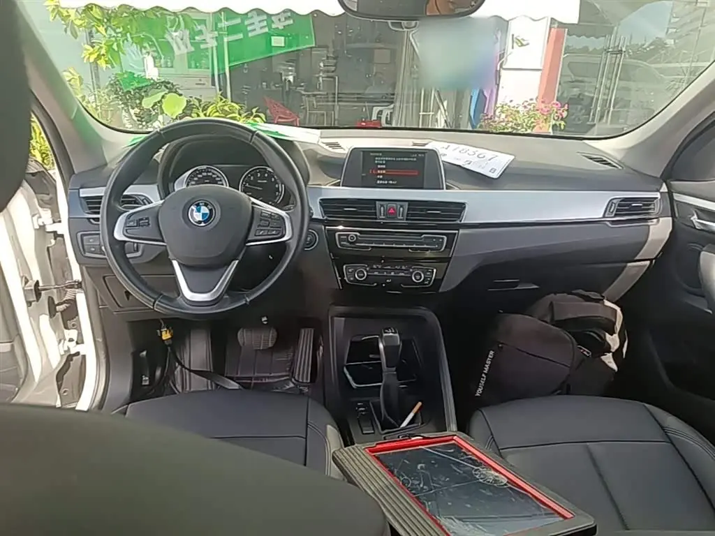 BMW X1 2018 — Фото 10/20