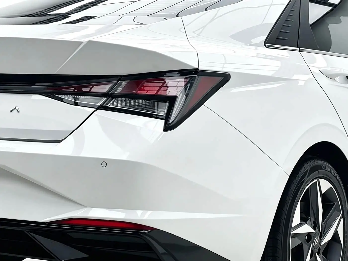 Hyundai Elantra 2023 — Şəkil 9/19