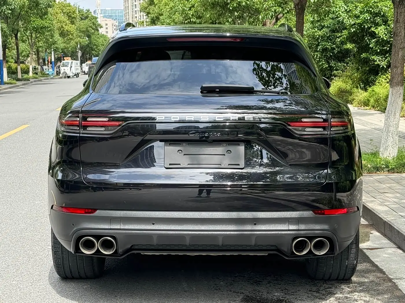Porsche Cayenne 2020 — Photo 4/17