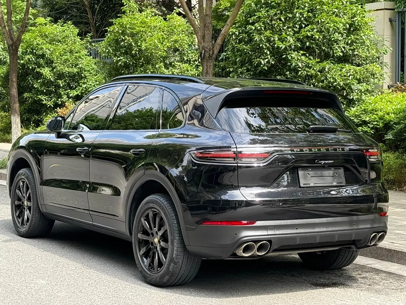Porsche Cayenne 2020 — Photo 5/17