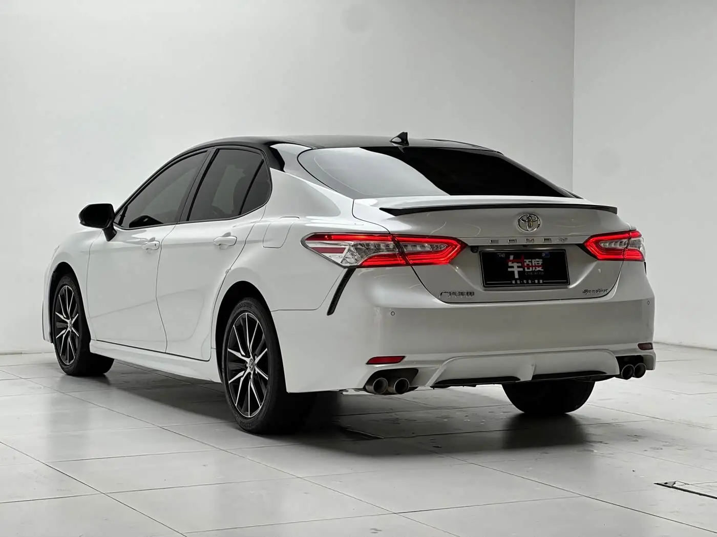 Toyota Camry 2022 — Photo 6/20