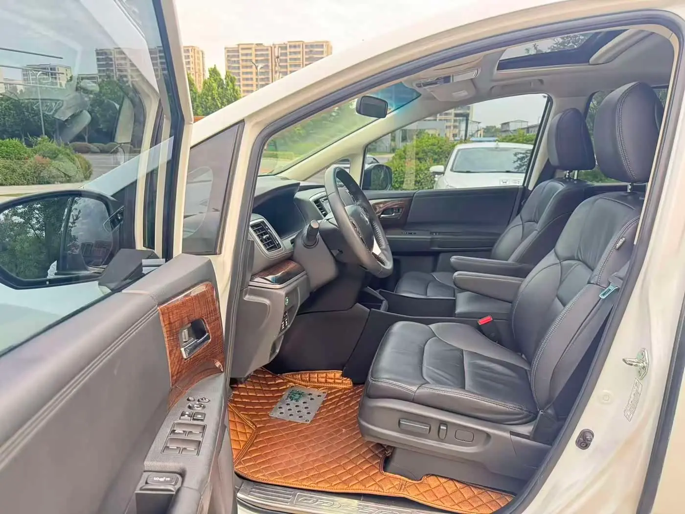 Honda Odyssey 2015 — Şəkil 4/9