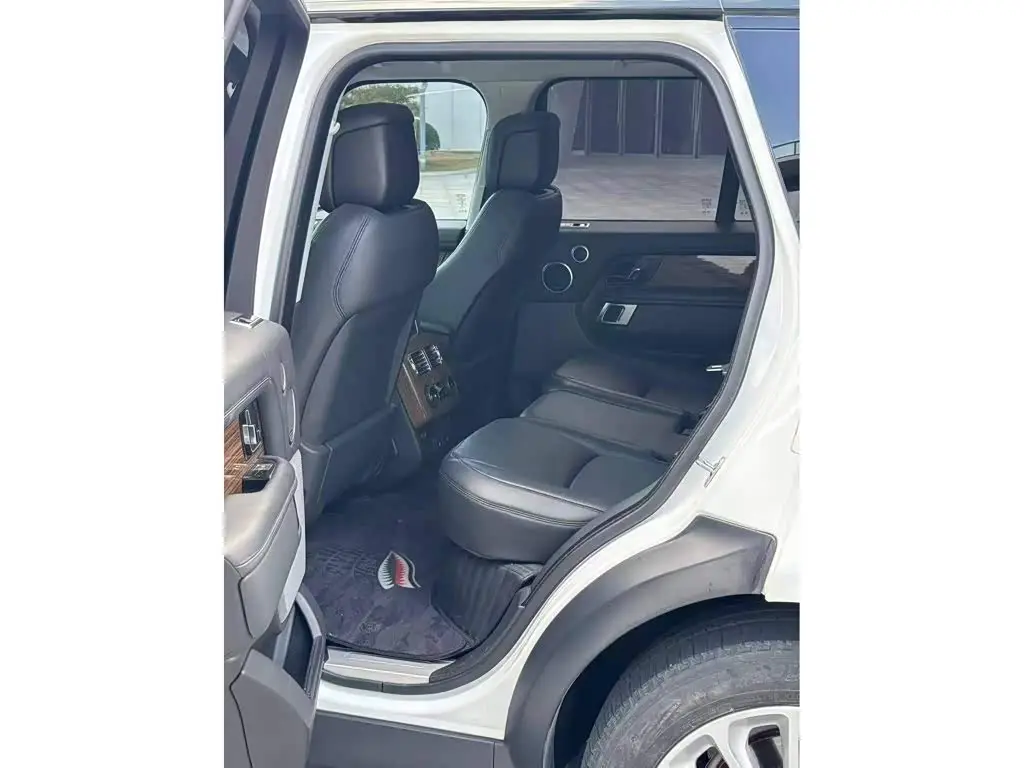 Land Rover Range Rover 2019 — Photo 6/6