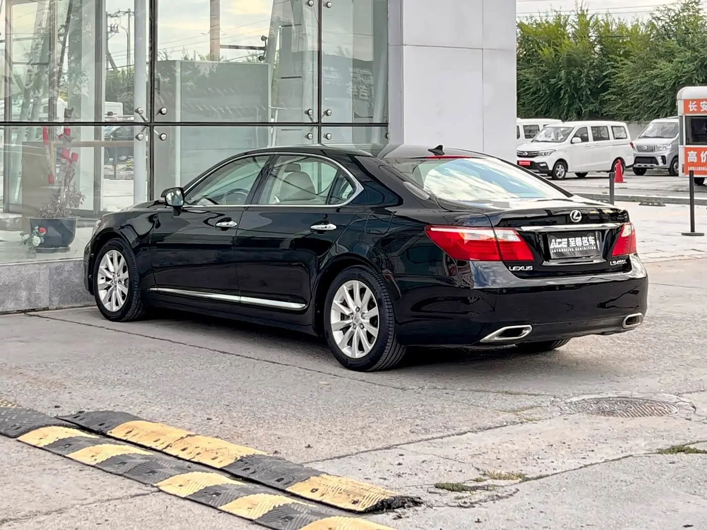 Lexus LS 2010 — Şəkil 6/20