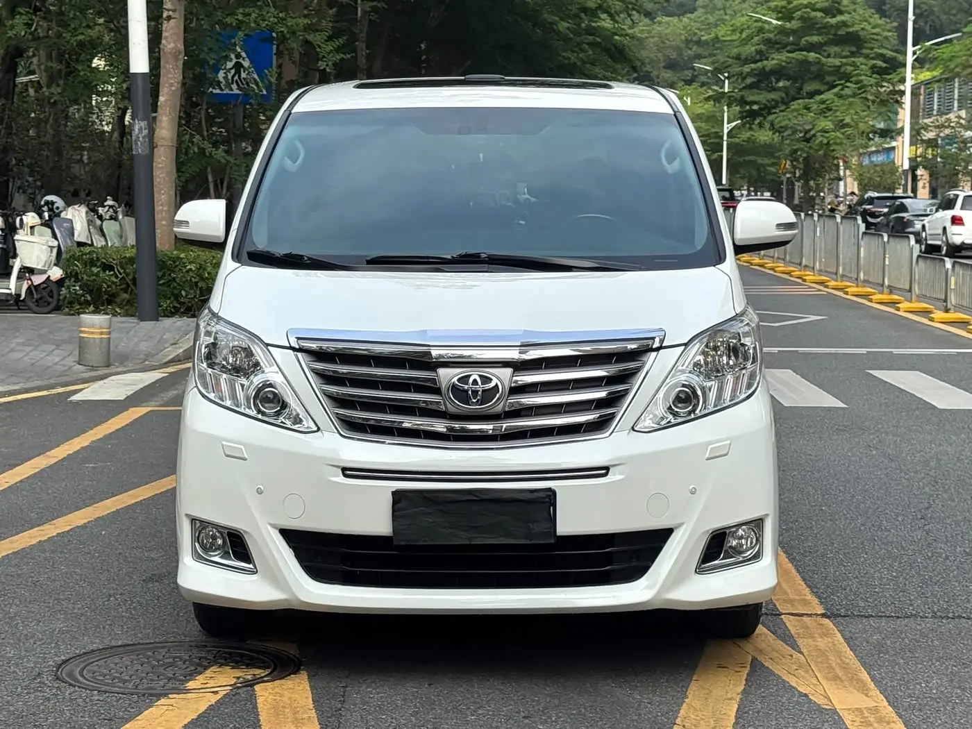 Toyota Alphard 2014 — ფოტო 2/20