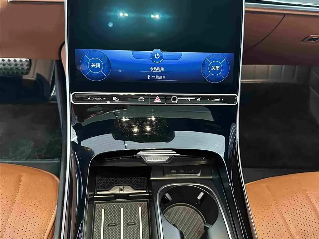 Mercedes-Benz S-Class 2022 — Photo 8/19