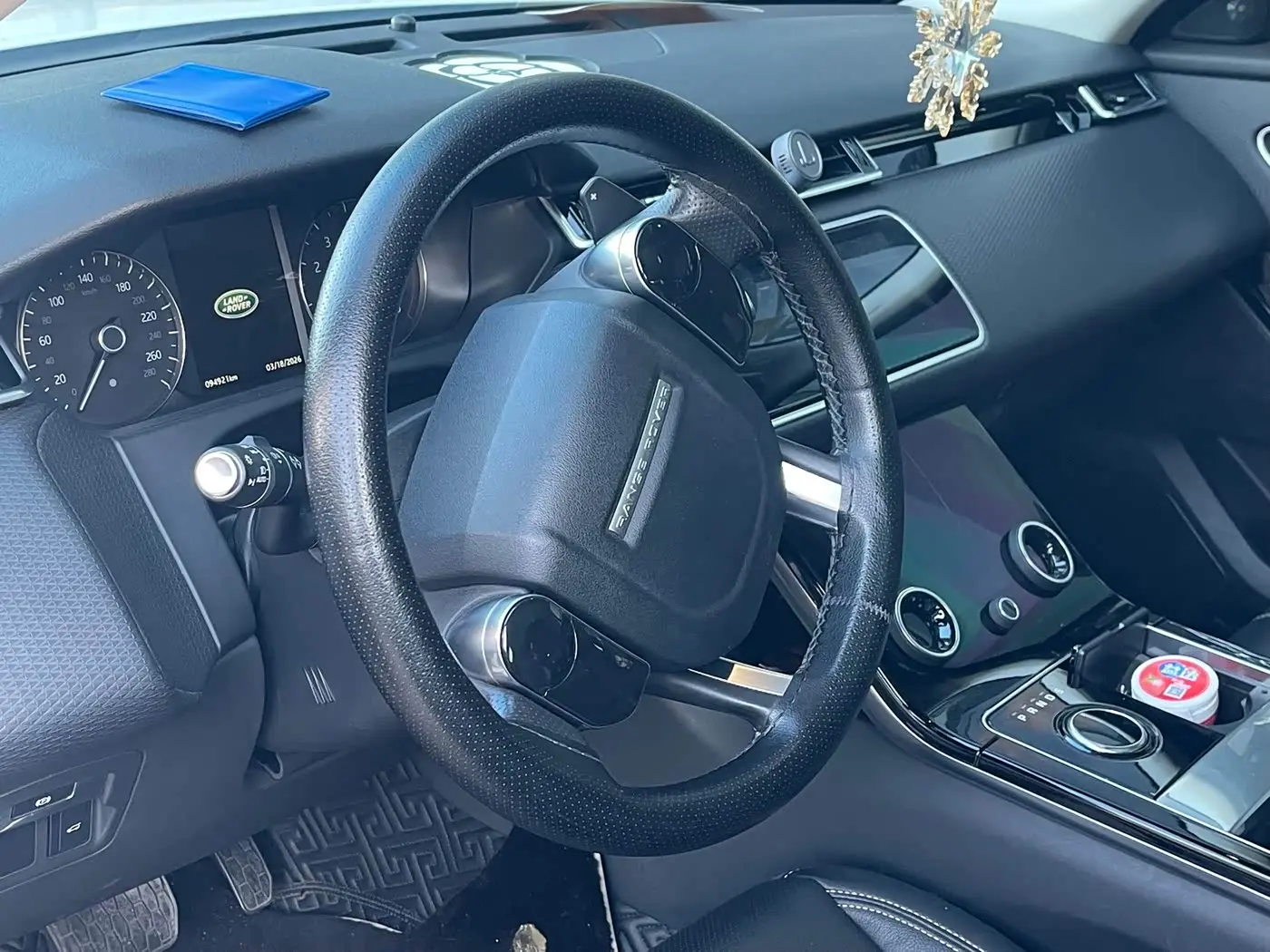 Land Rover Range Rover Velar 2018 — Photo 9/11