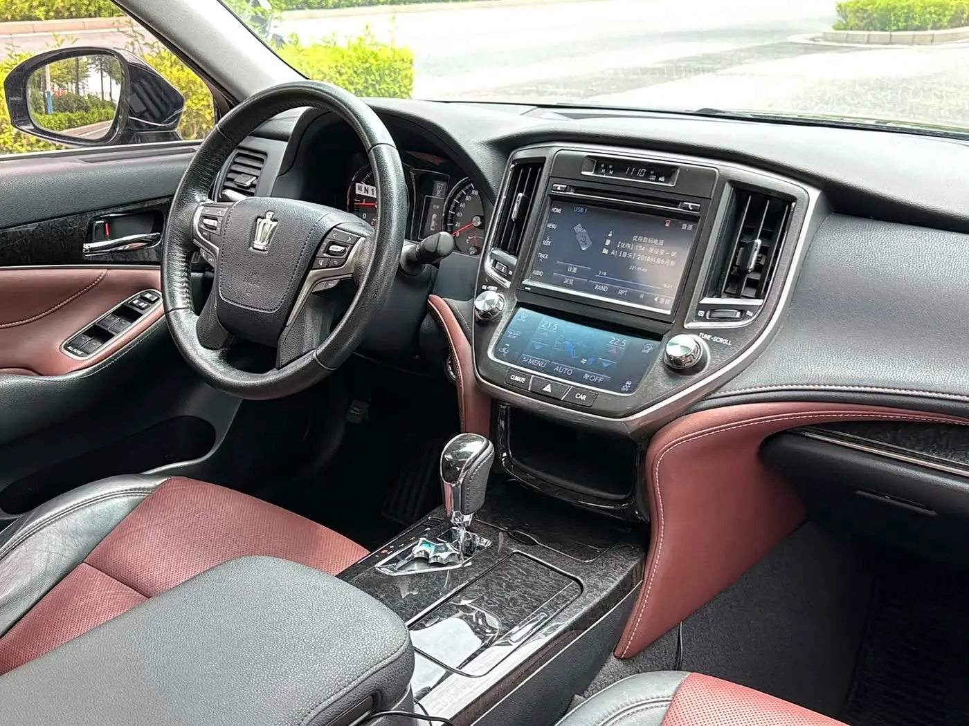 Toyota Crown 2014 — Фото 3/15