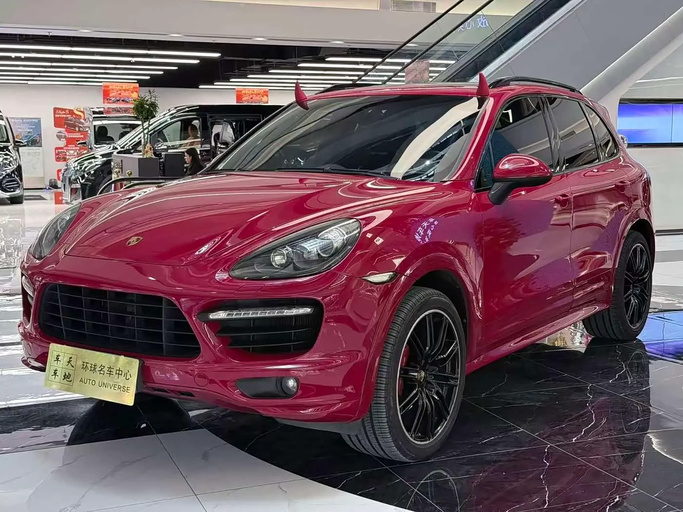 Porsche Cayenne 2014 — Фото 1/20