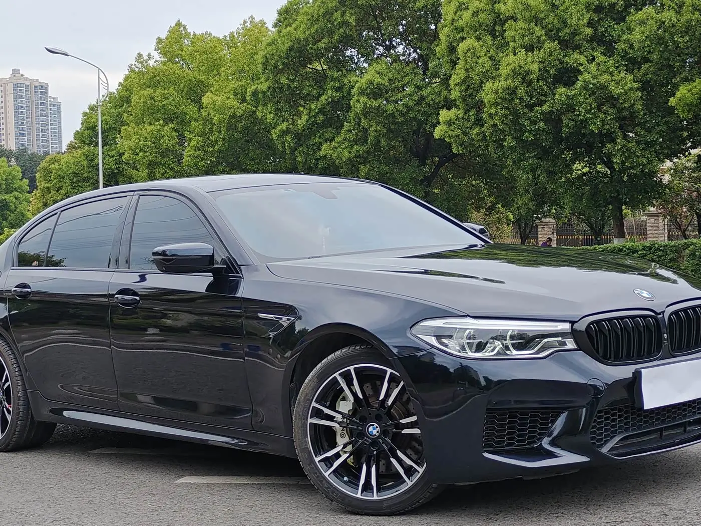 BMW 5 Series 2019 — Şəkil 3/18