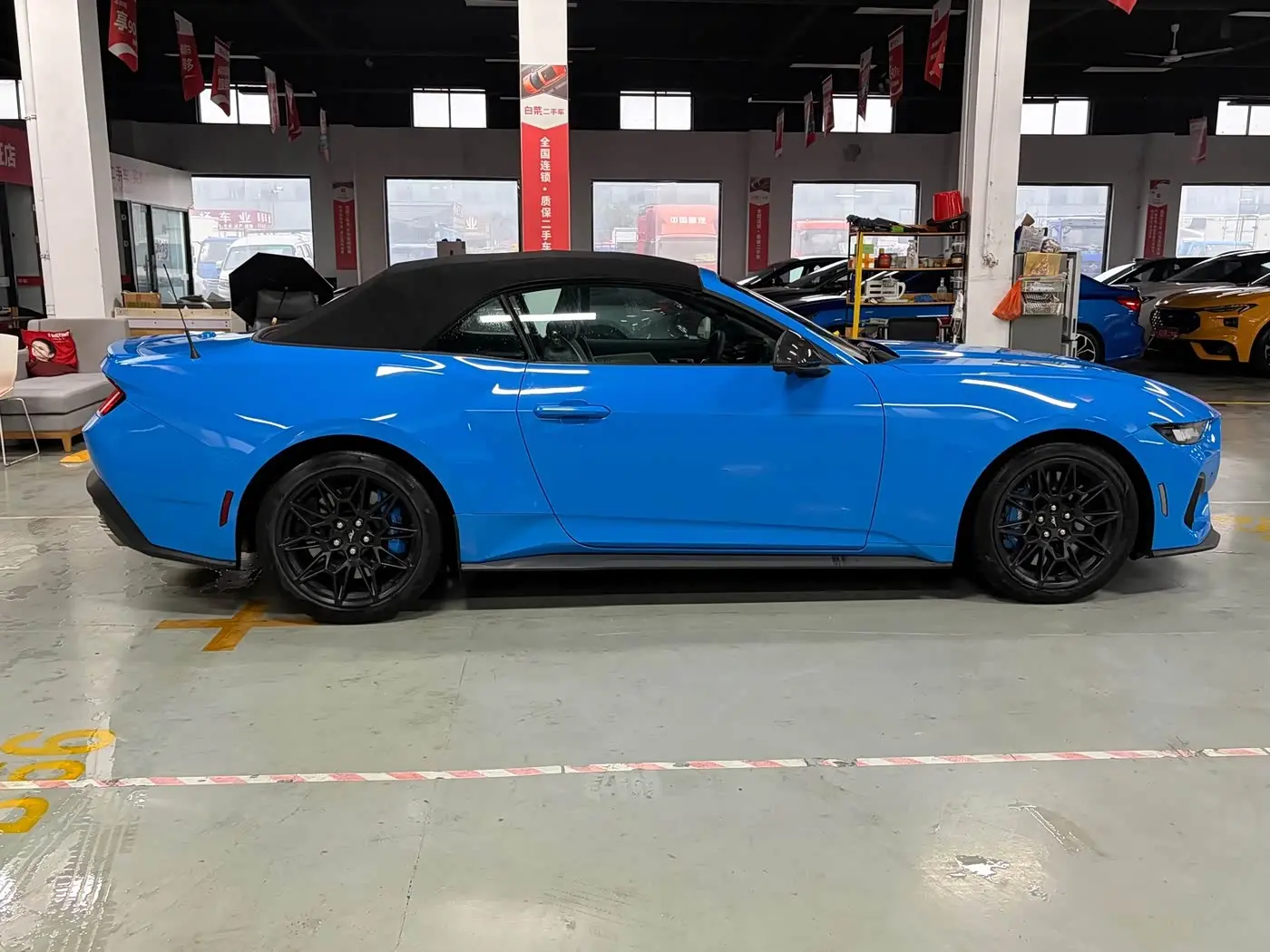 Ford Mustang 2024 — Photo 11/17