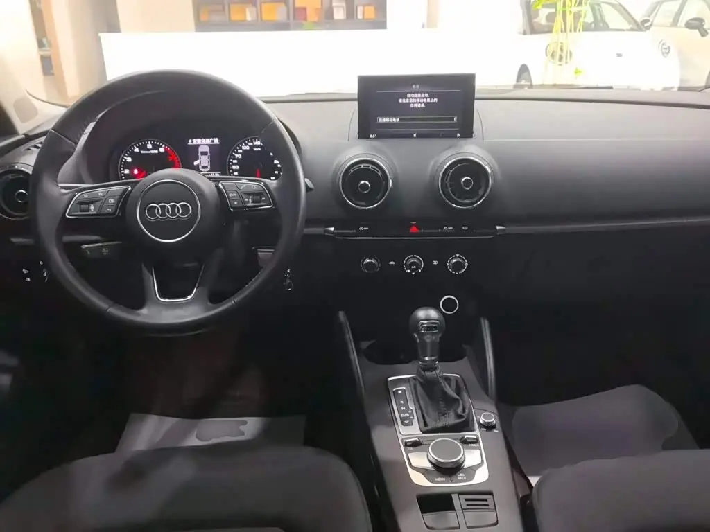 Audi A3 2021 — Şəkil 7/20